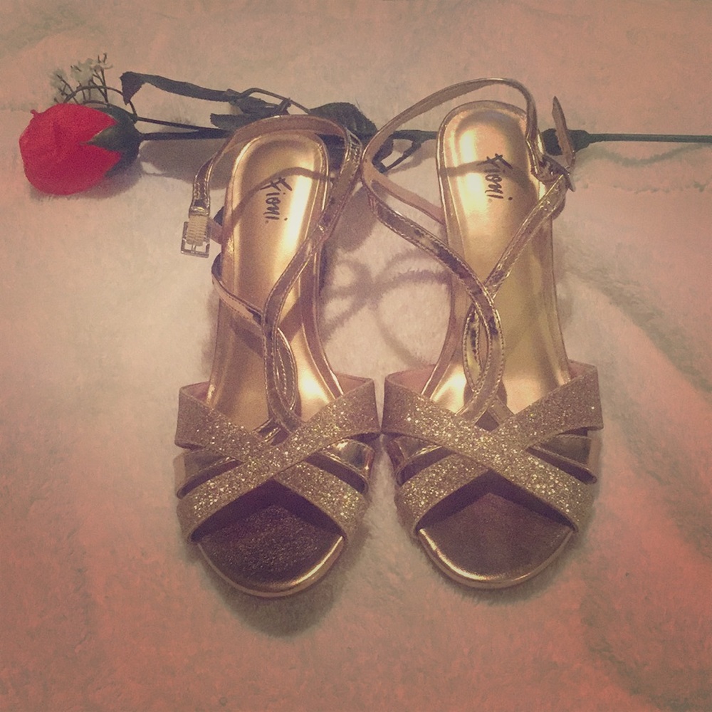Girls Fiona gold wedge shoes